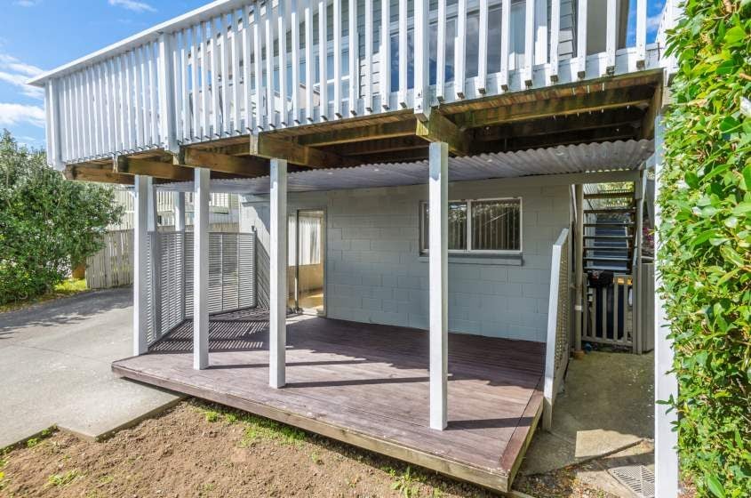 1/288 Sunset Road, Windsor Park, Auckland - Carousel 1
