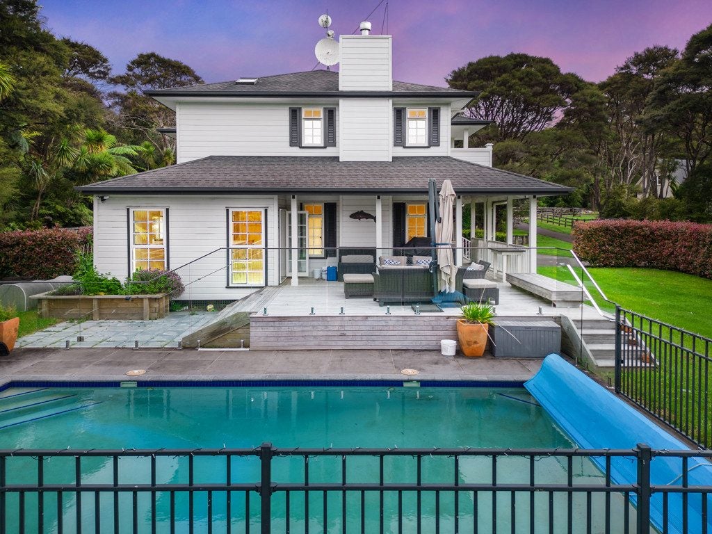 33 Cochran Road, Oratia, Auckland - Carousel 2