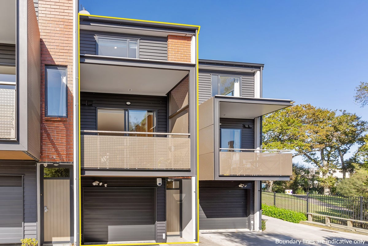 7/9 Eastview Road, Glen Innes, Auckland - Carousel 1