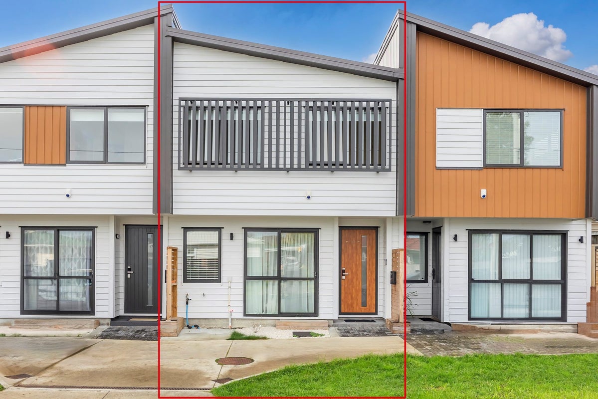 6/2 Dolphin Street, Pakuranga, Auckland - Carousel 1