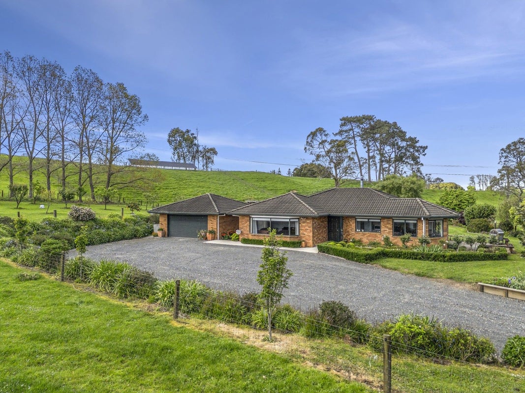 24 Rowe Road, Whatawhata - Carousel 2