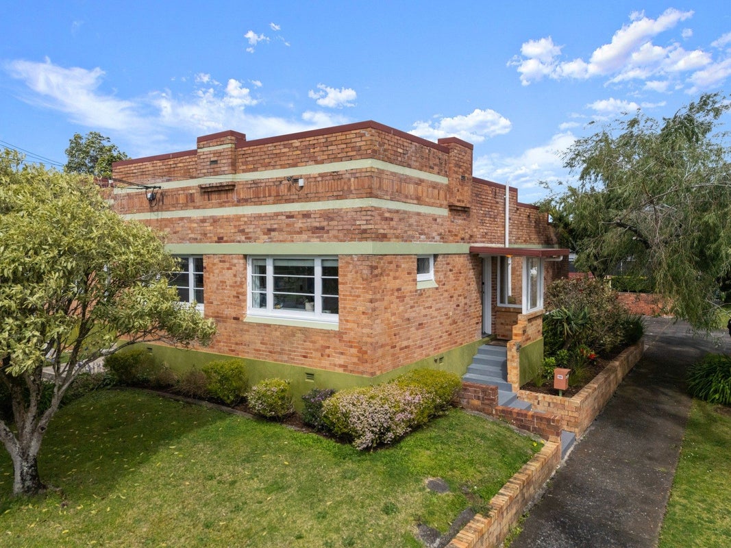 65A Calgary Street, Mount Eden, Auckland - Carousel 1
