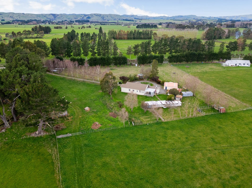 50 Battersea Road, Morison Bush, Greytown - Carousel 32