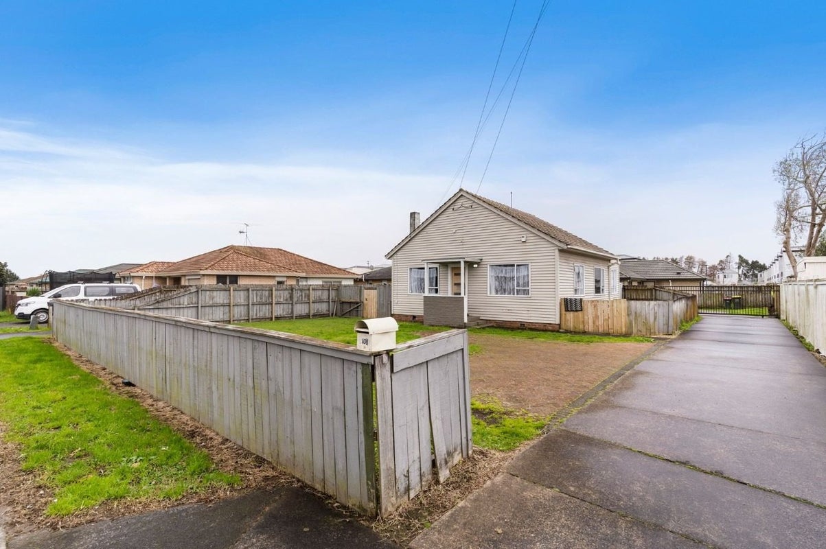108 Manuroa Road, Takanini, Auckland - Carousel 1