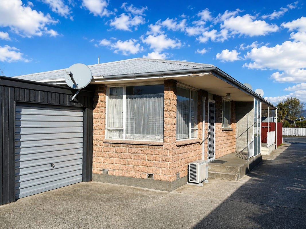 2/25 Edgeware Road, St Albans, Christchurch - Carousel 1