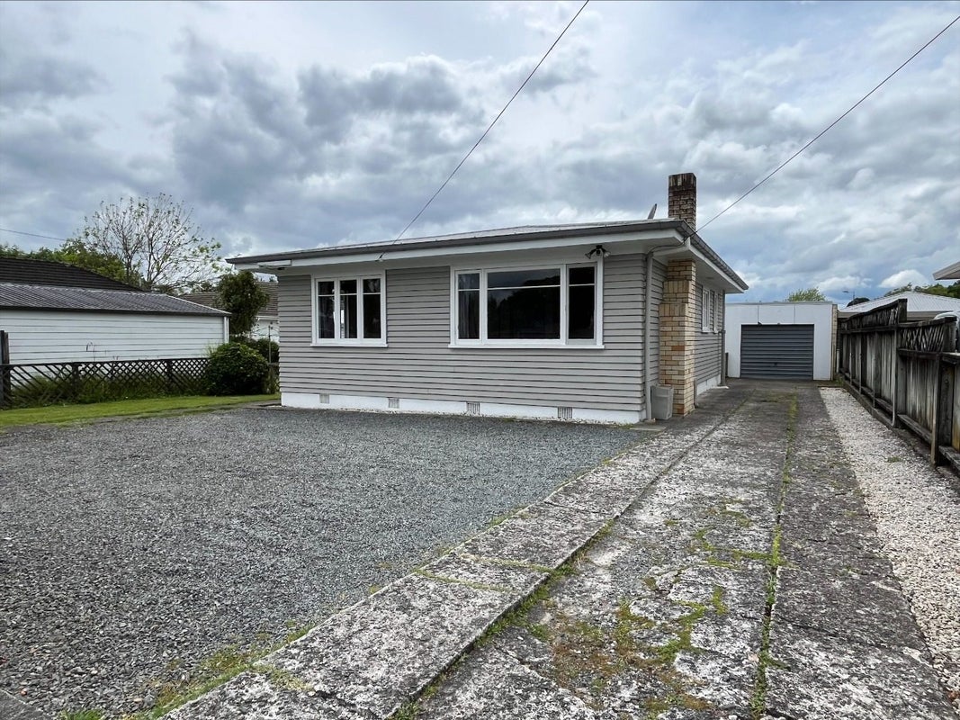 16 Nelson Street, Hamilton East, Hamilton - Carousel 2