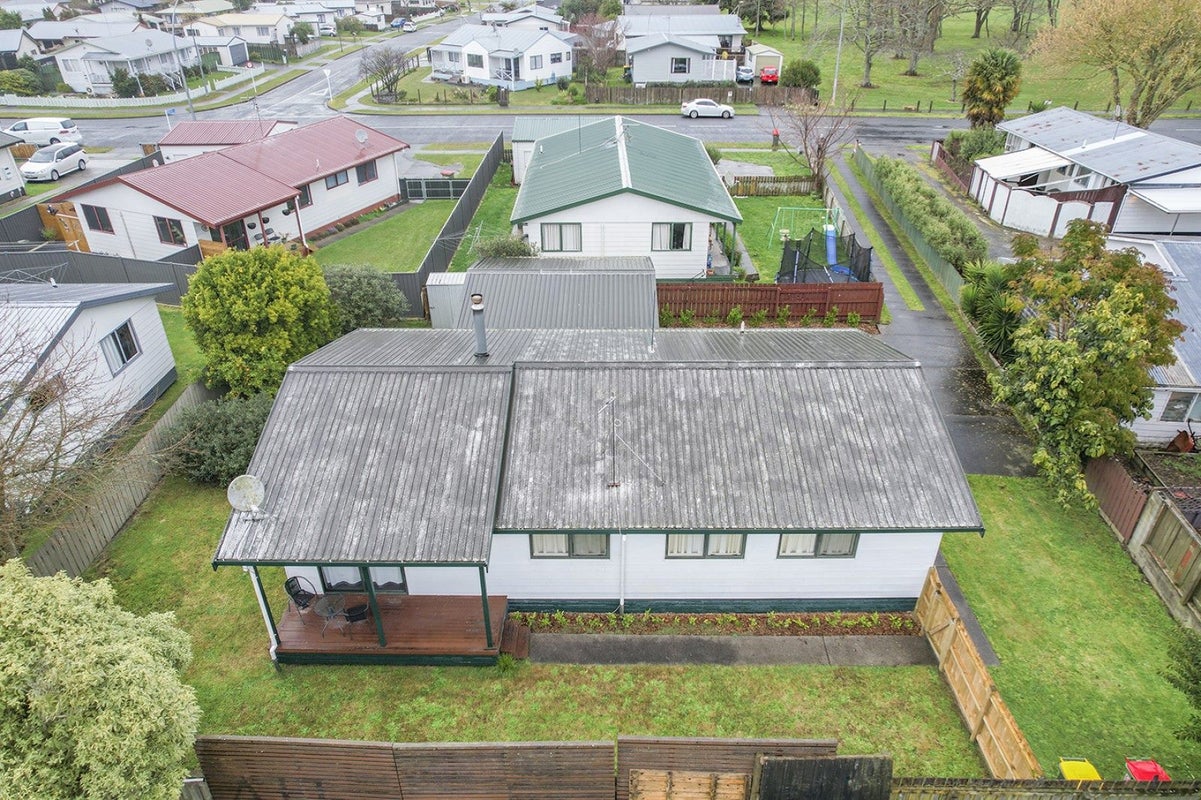 378 Kahikatea Drive, Dinsdale, Hamilton - Carousel 2