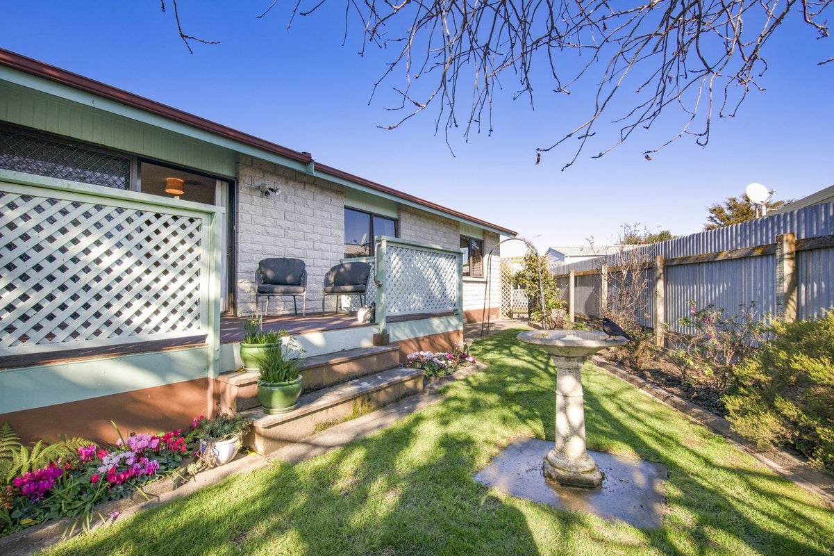 5 Ted Harpur Place, Onekawa, Napier - Carousel 19