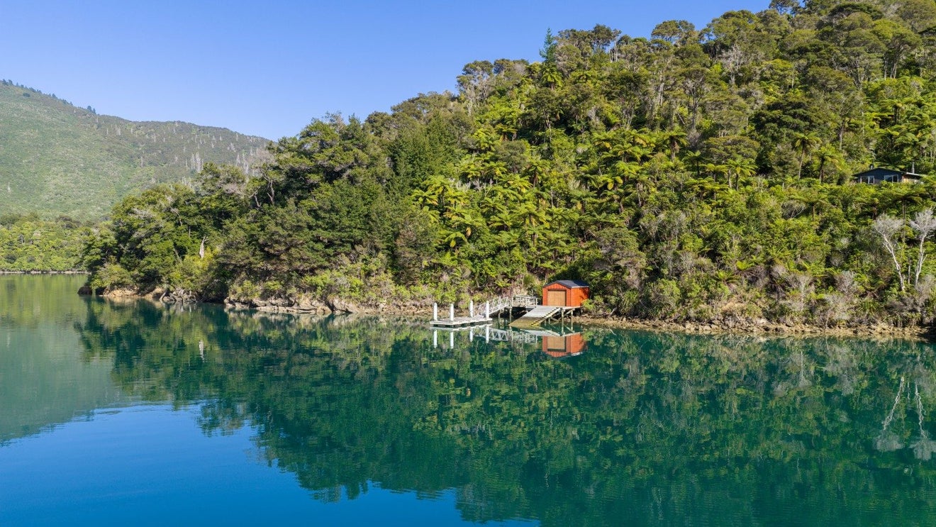 0 Fence Bay, Onahau Bay, Marlborough Sounds - Carousel 1
