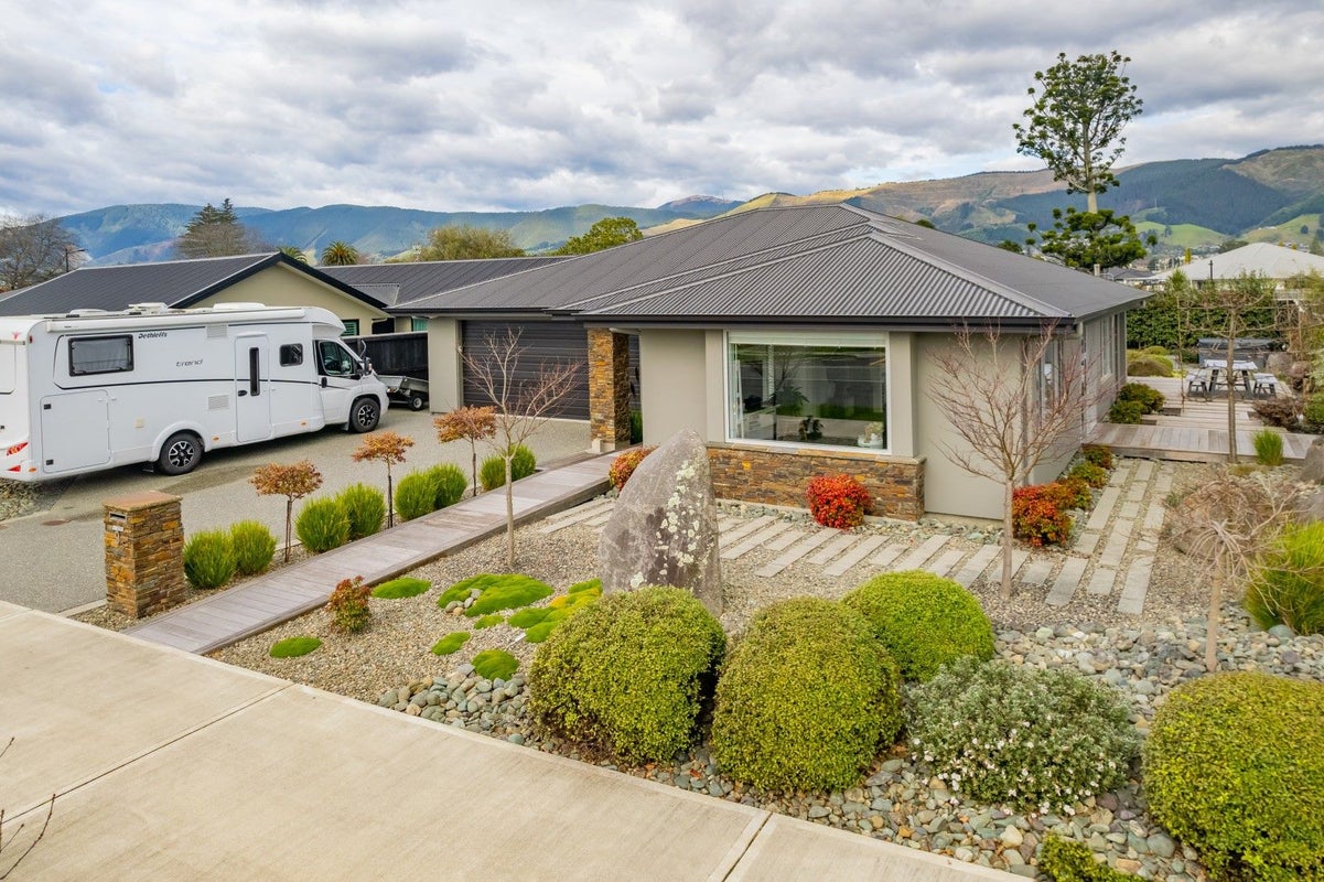 9 Berryfield Drive, Tasman - Carousel 1