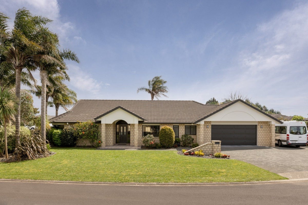 1 Botany Place, Ohauiti, Tauranga - Carousel 1