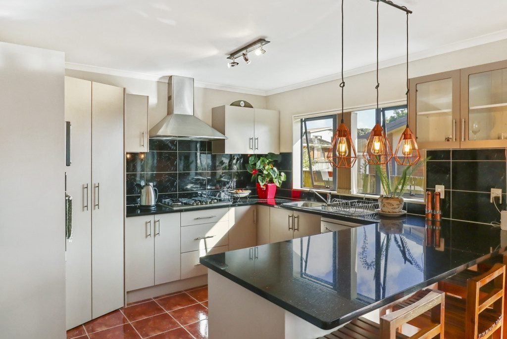 23 Kohanga Road, Mangere Bridge, Auckland - Carousel 2