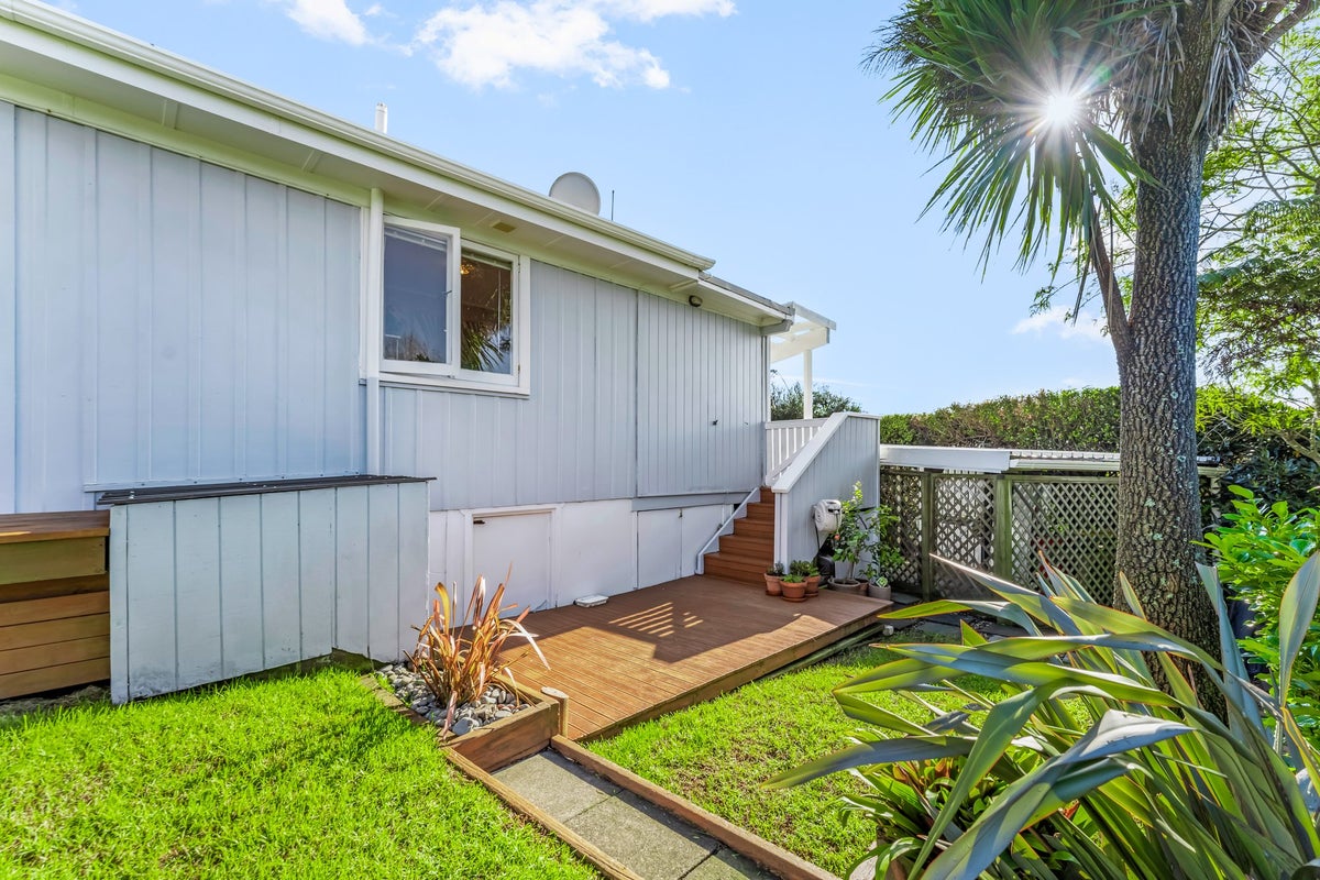 11B Waiora Road, Stanmore Bay, Whangaparaoa - Carousel 19