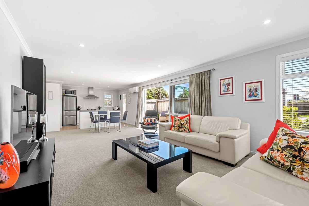 336 Waiwhetu Road, Fairfield, Lower Hutt - Carousel 2