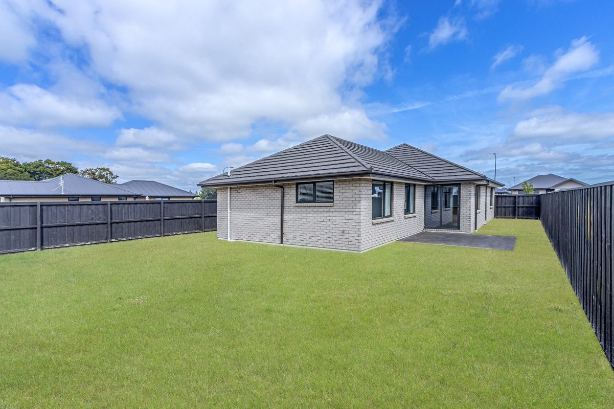 6 Weaver Street, Woodend, Woodend - Carousel 2