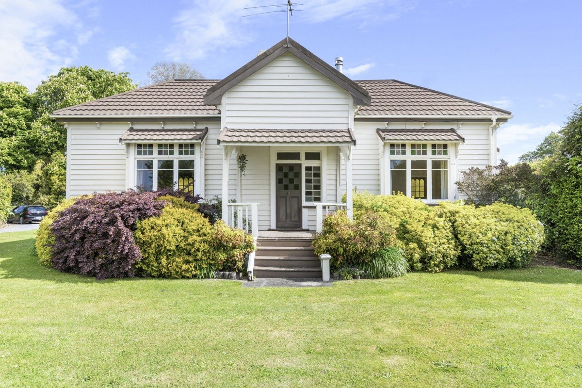 316 Hooker Road, Tamahere, Hamilton - Carousel 1