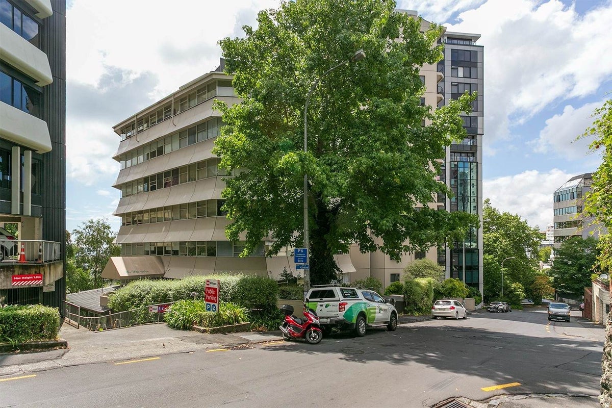 9H/2 Whitaker Place, Grafton, Auckland - Carousel 1