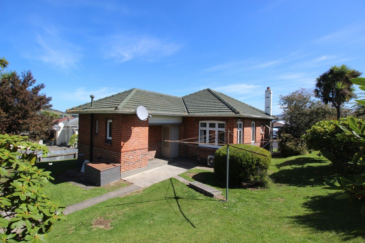 13 Shulma Street, Abbotsford, Dunedin - Carousel 2