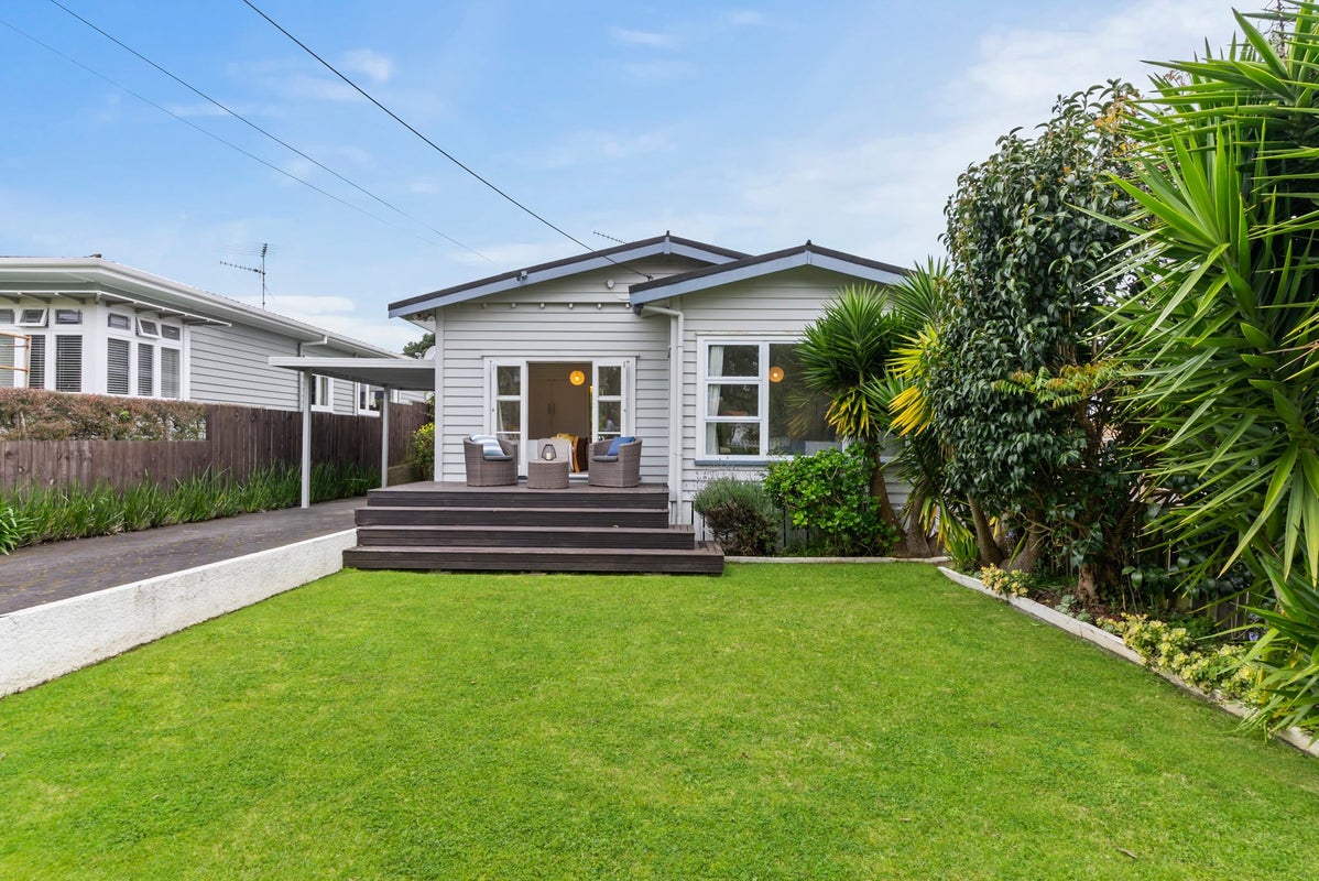 20 GARLAND RD, Greenlane, Auckland - Carousel 1