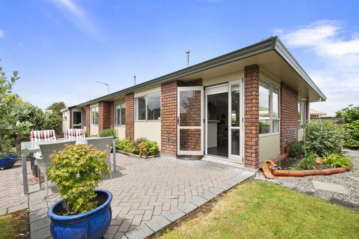 31 Caroline Crescent, Highbury, Palmerston North - Carousel 1