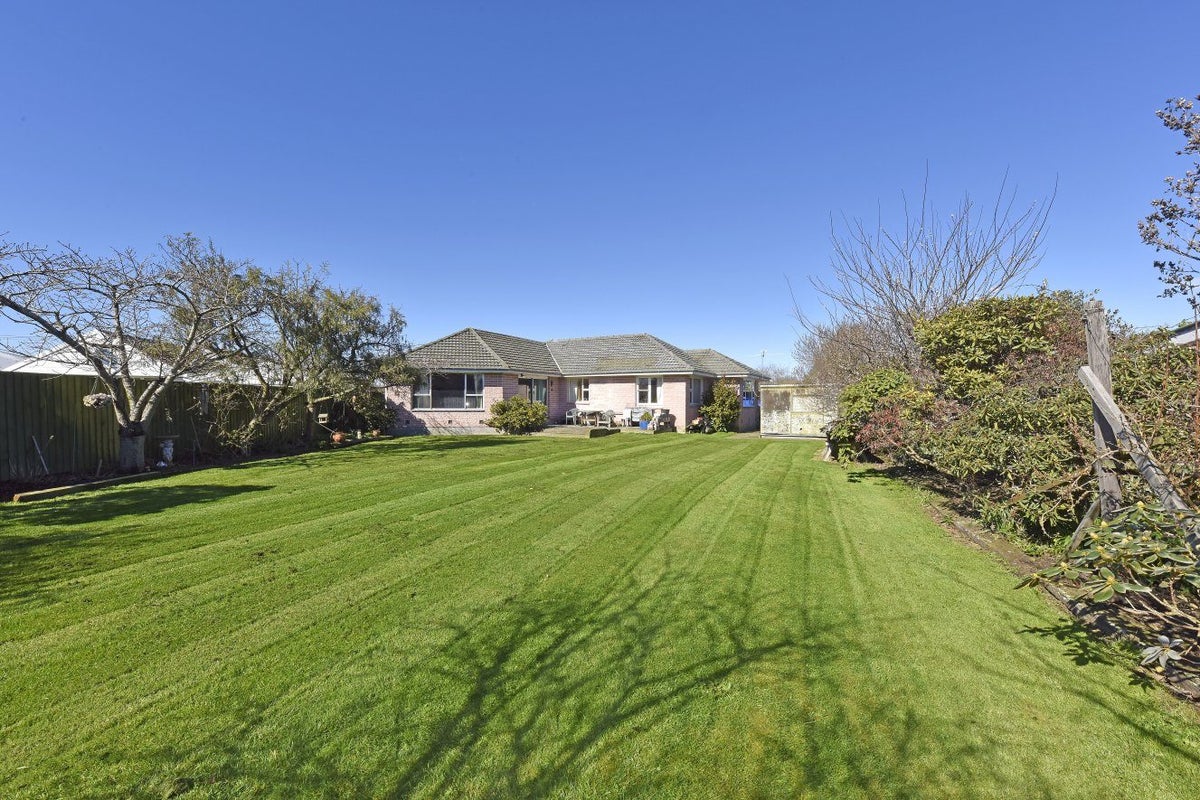 6 Adrian Place, Shirley, Christchurch - Carousel 2
