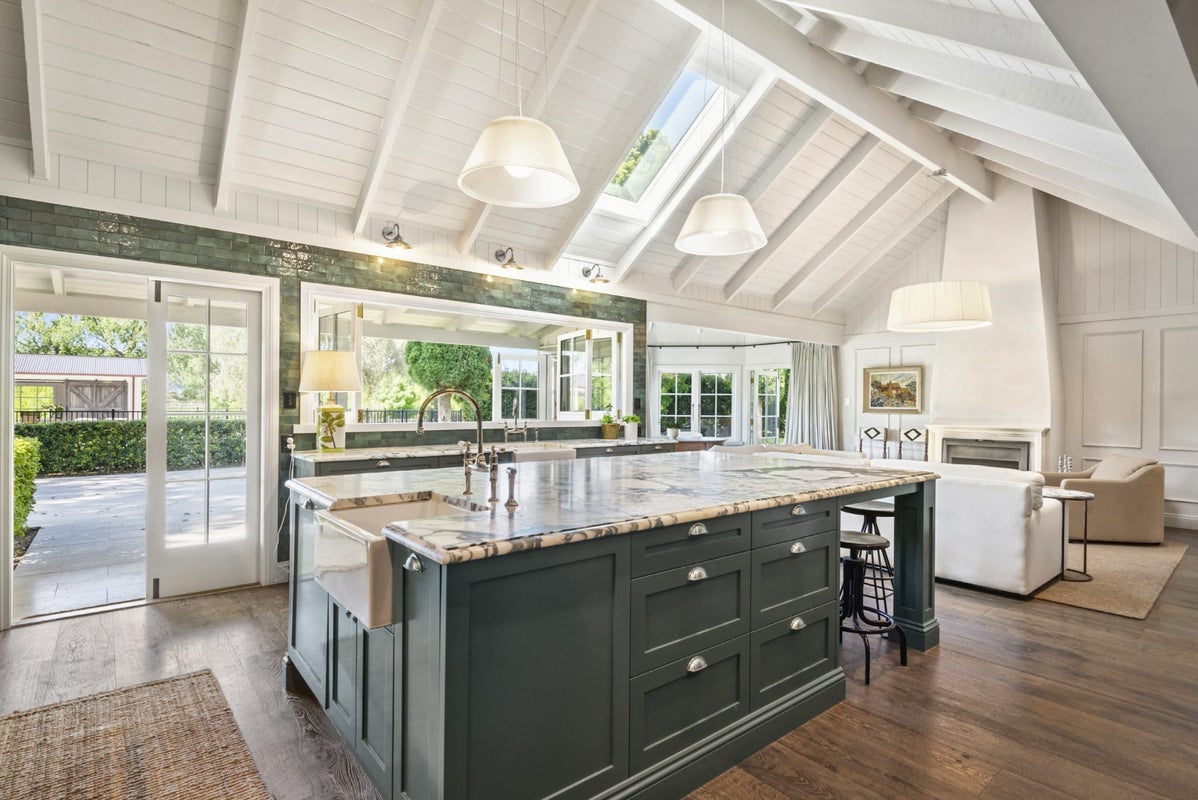 197 Papakura-Clevedon Road, Clevedon, Papakura - Carousel 2