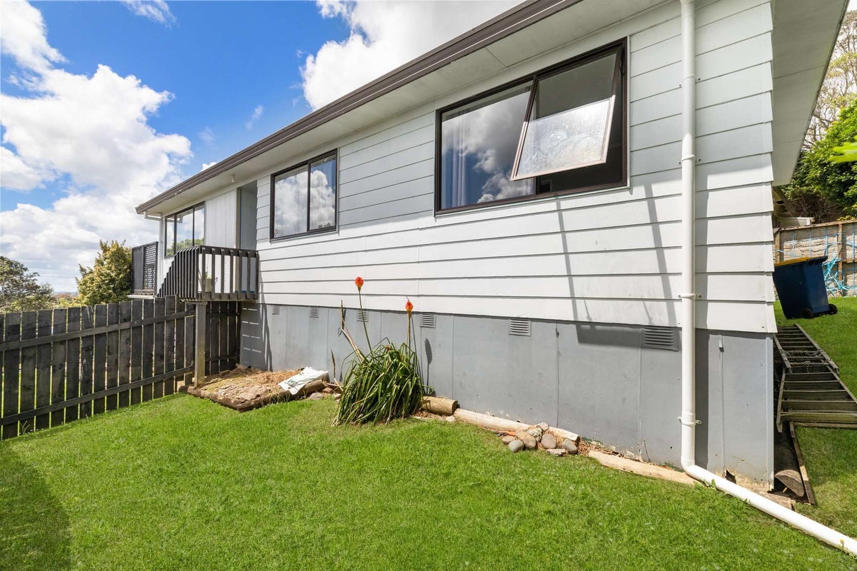 33 Danube Lane, Glen Eden, Auckland - Carousel 2