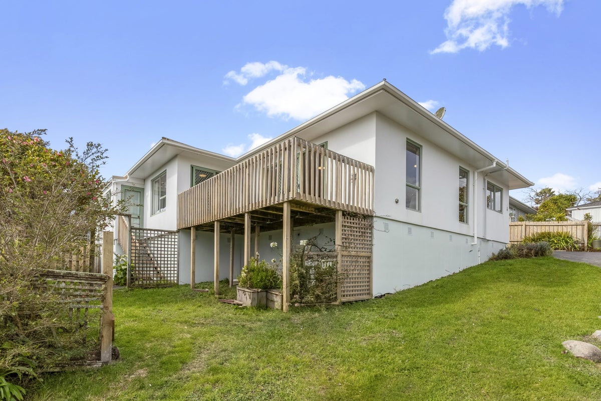 1/43 Sungrove Rise, Sunnyvale, Auckland - Carousel 1