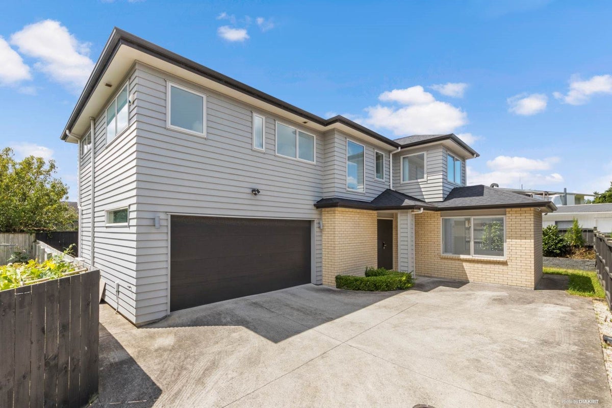 19B Sea Spray Drive, Bucklands Beach, Auckland - Carousel 1