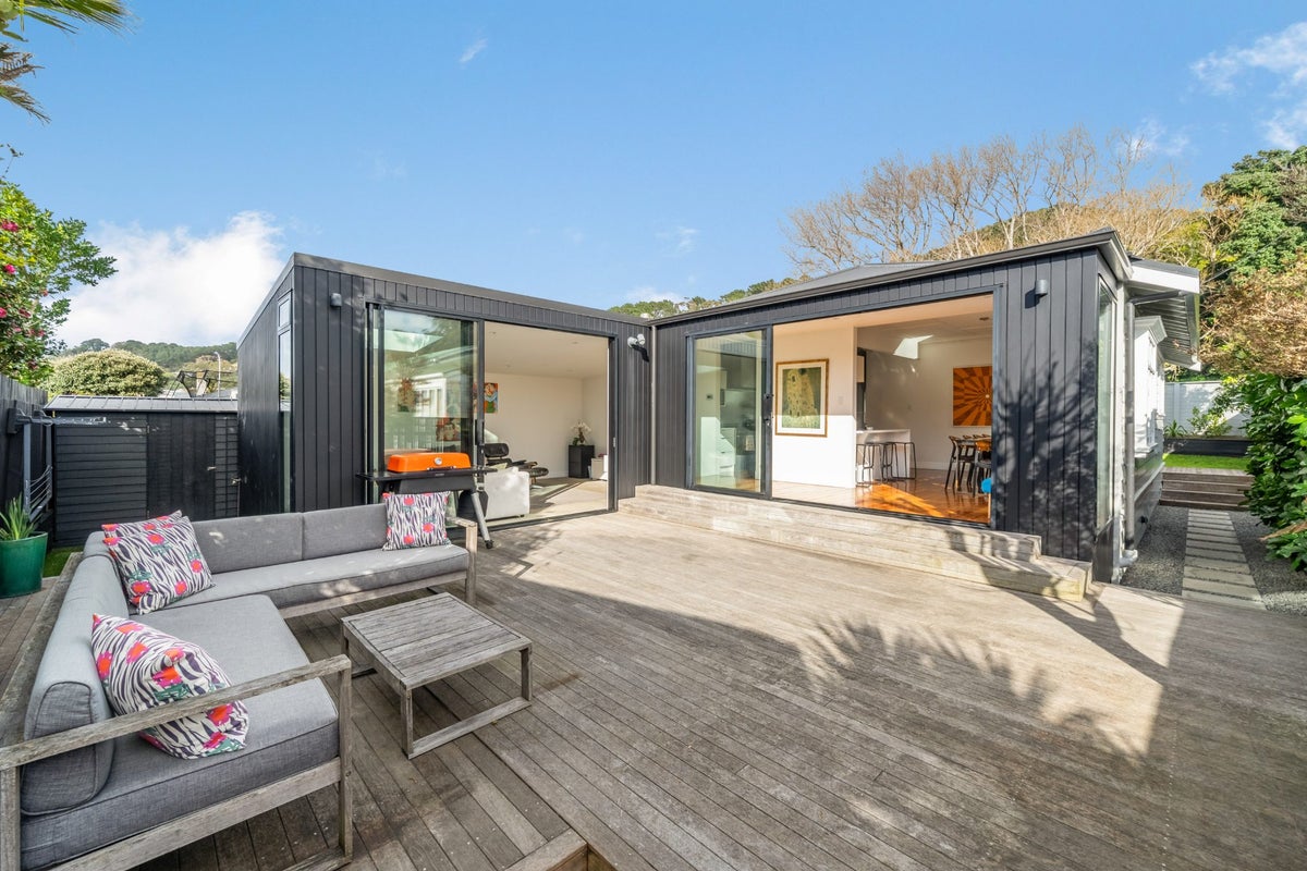 10 Ruahine Street, Hataitai, Wellington, Wellington - Carousel 2