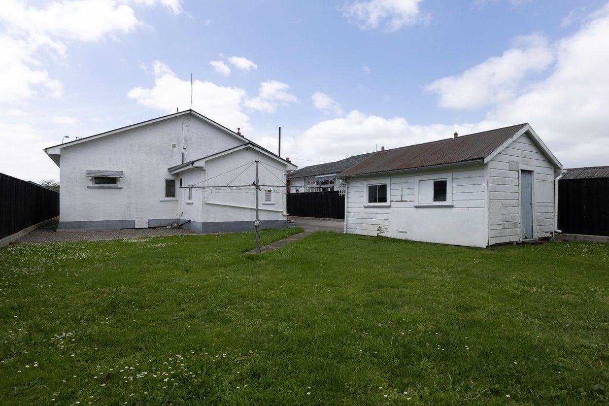 36 Lyndhurst Street, Takaro, Palmerston North - Carousel 13