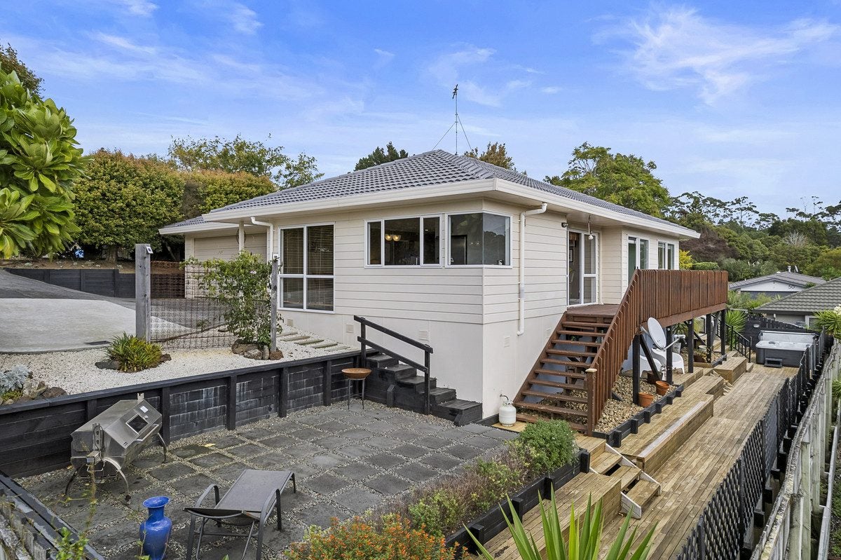 40 Coastal Heights, Stillwater, Silverdale - Carousel 2