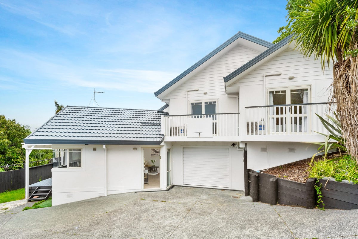 49A Buscomb Avenue, Henderson, Auckland - Carousel 1