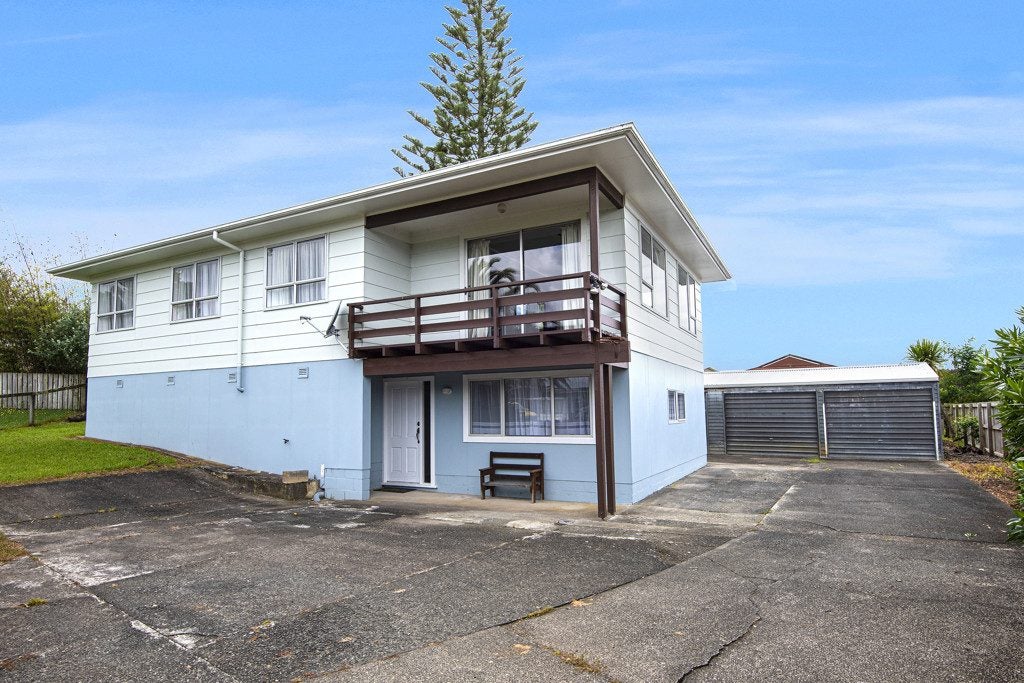 19 West View Crescent, Onerahi, Whangarei - Carousel 1