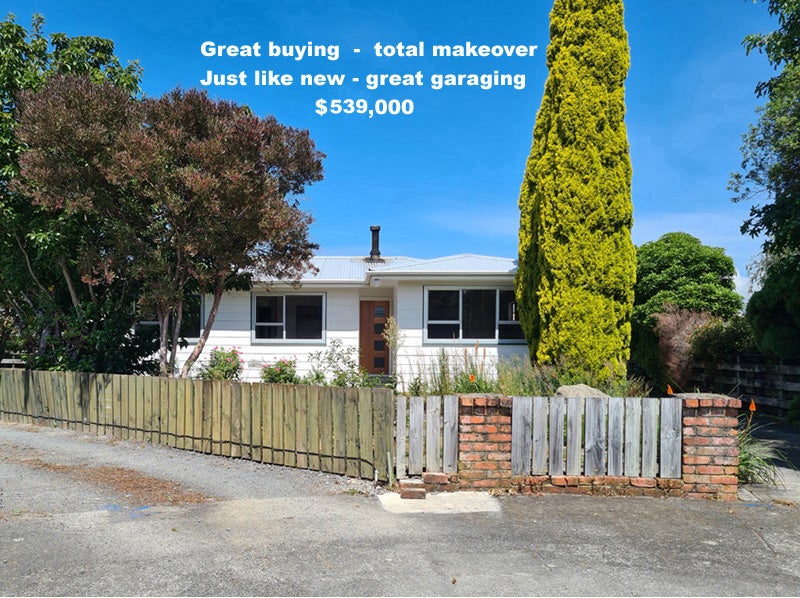 27 Moore Crescent, Carterton - Carousel 1