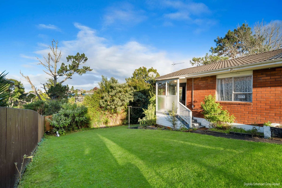 4/11 Alston Avenue, Kelston, Auckland - Carousel 1