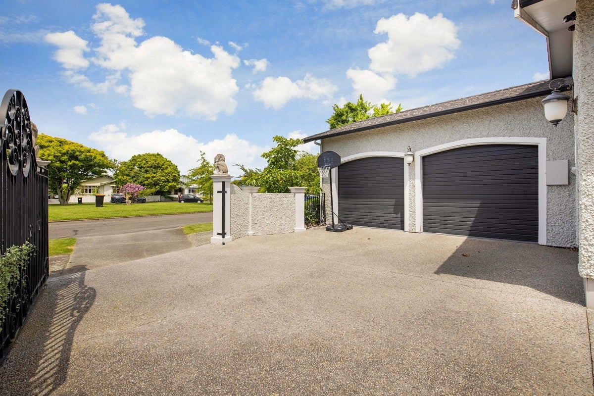 6 Carlton Avenue, Palmerston North, Palmerston North - Carousel 49