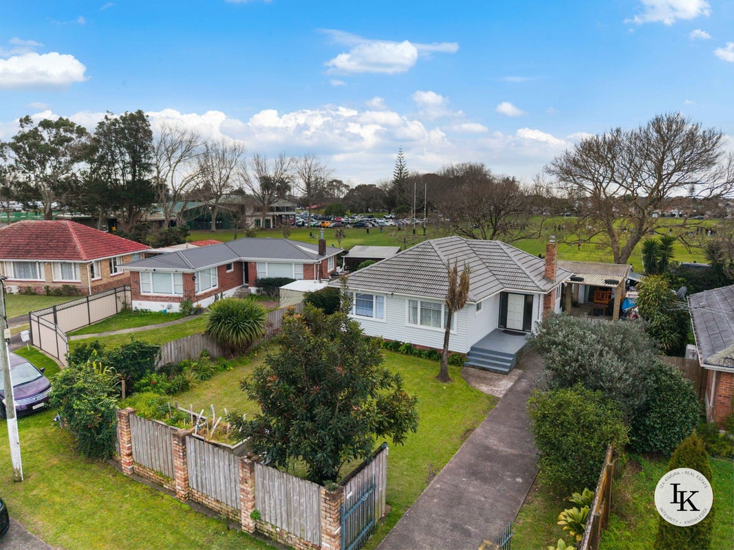 65 Hallberry Road, Mangere East, Manukau City, Auckland - Carousel 1