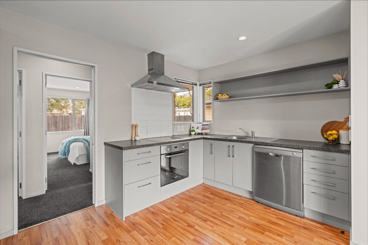 12A Walpole Street, Waltham, Christchurch - Carousel 2
