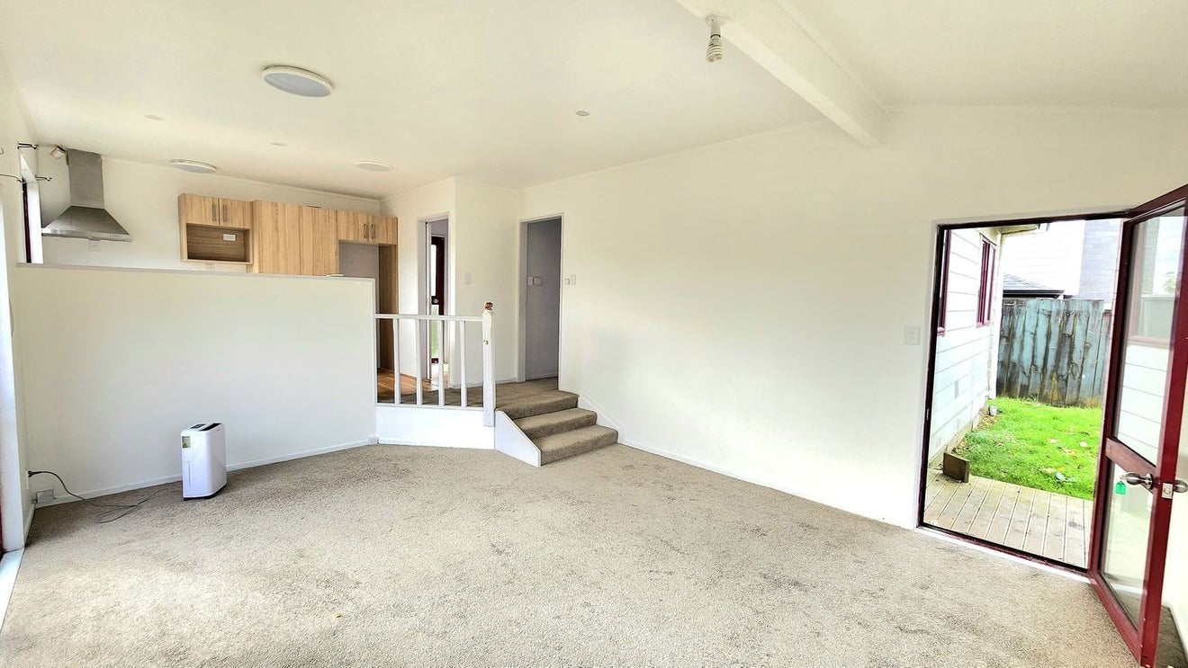 1/9 Waiari Road, Conifer Grove, Takanini - Carousel 7