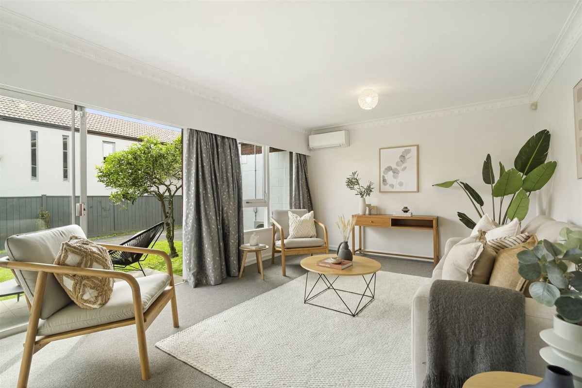 2/2 Pierce Road, Milford, Auckland - Carousel 1