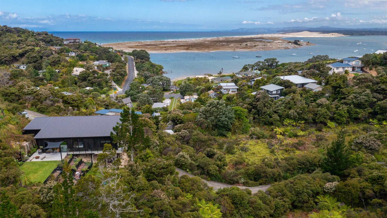 1A Pakiri Way, Mangawhai Heads, Mangawhai - Carousel 2