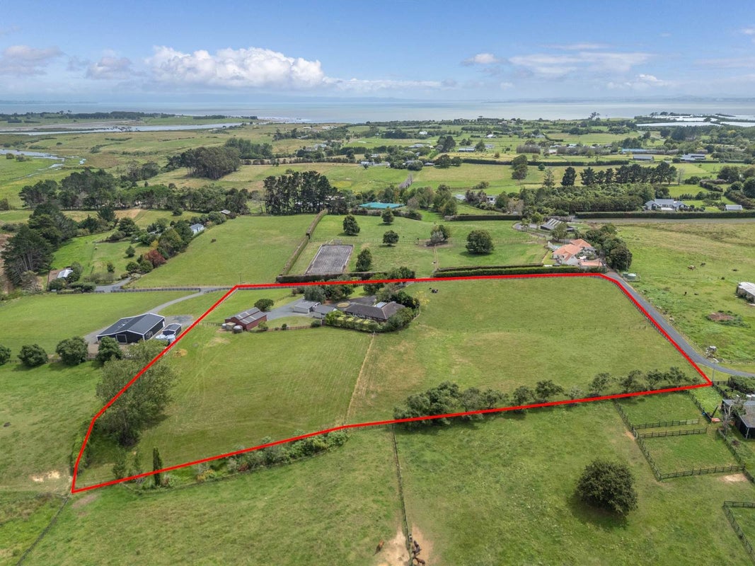 32B Brian Wood Lane, Karaka, Papakura - Carousel 1