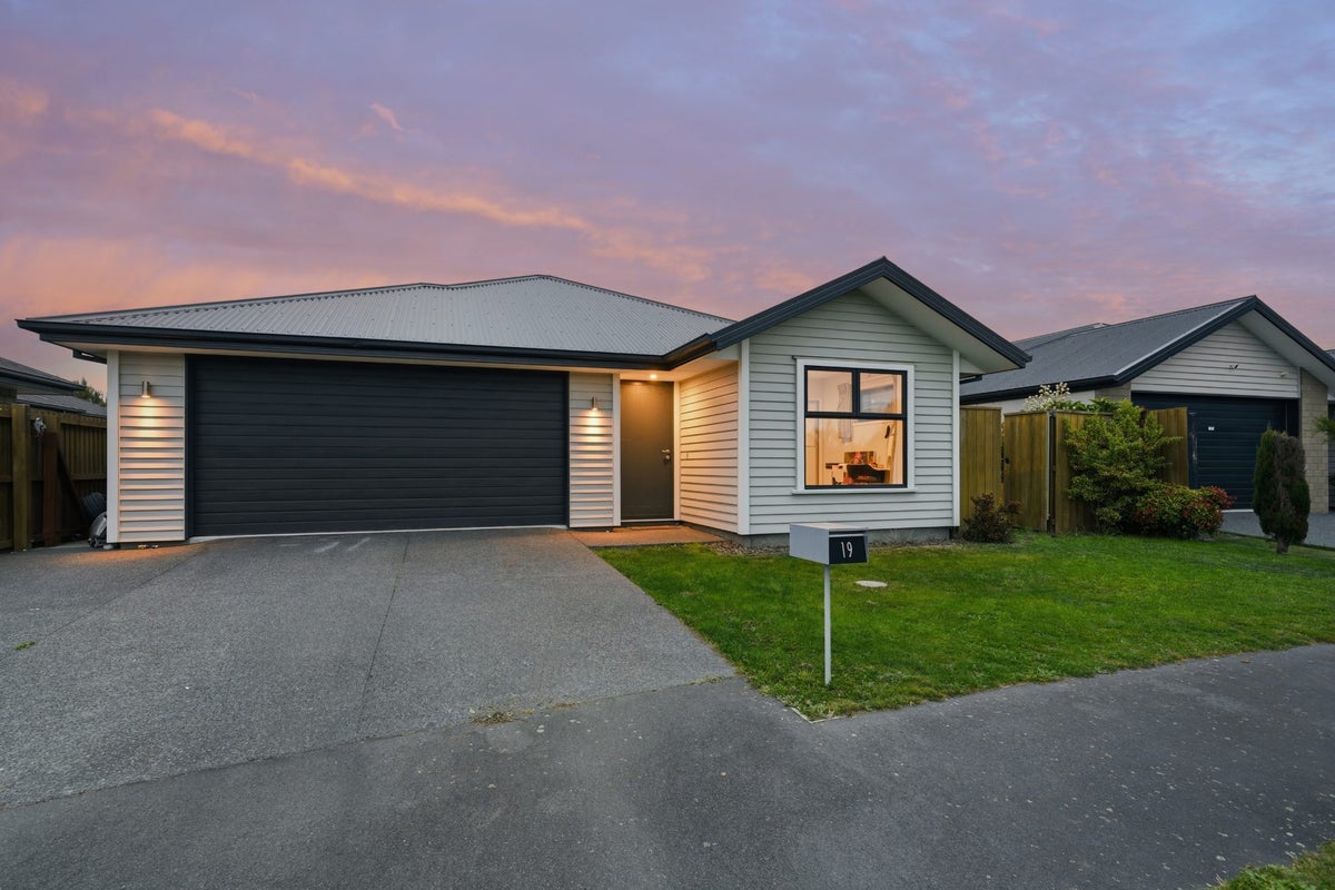19 William Nicholls Drive, Belfast, Christchurch - Carousel 2