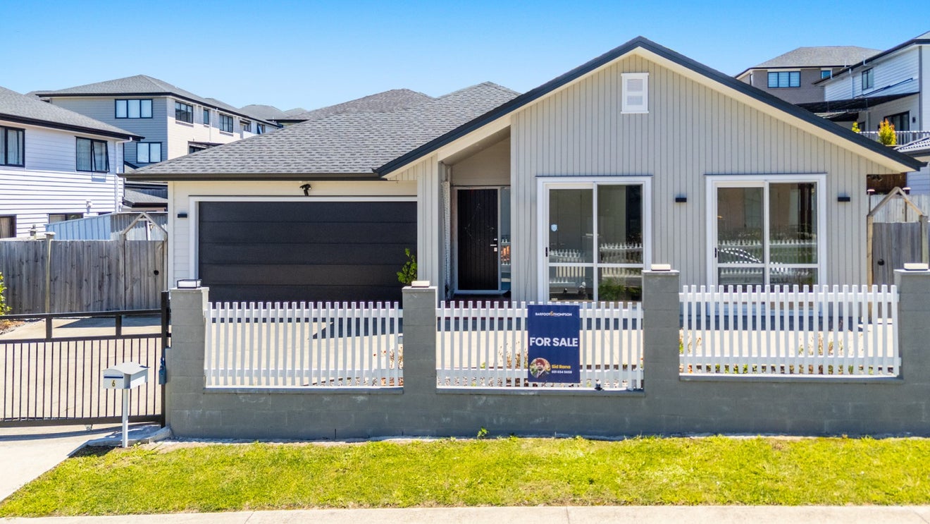 6 William Calvert Drive, Swanson, Auckland - Carousel 1