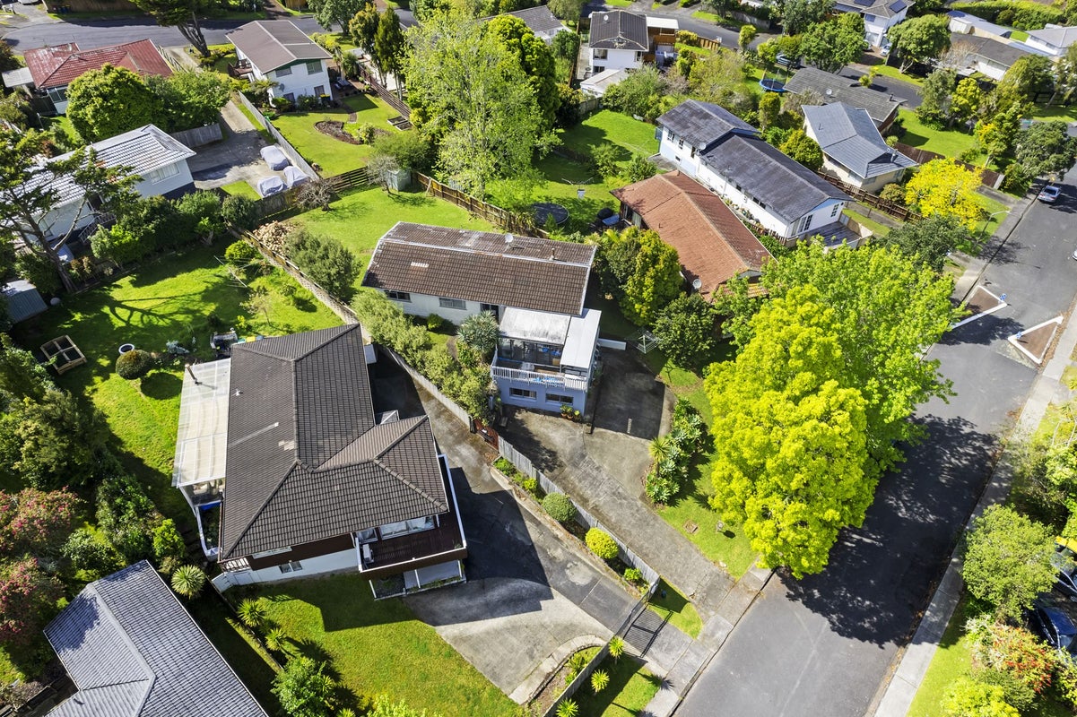 32 Gladys Avenue, Glenfield, Auckland - Carousel 26