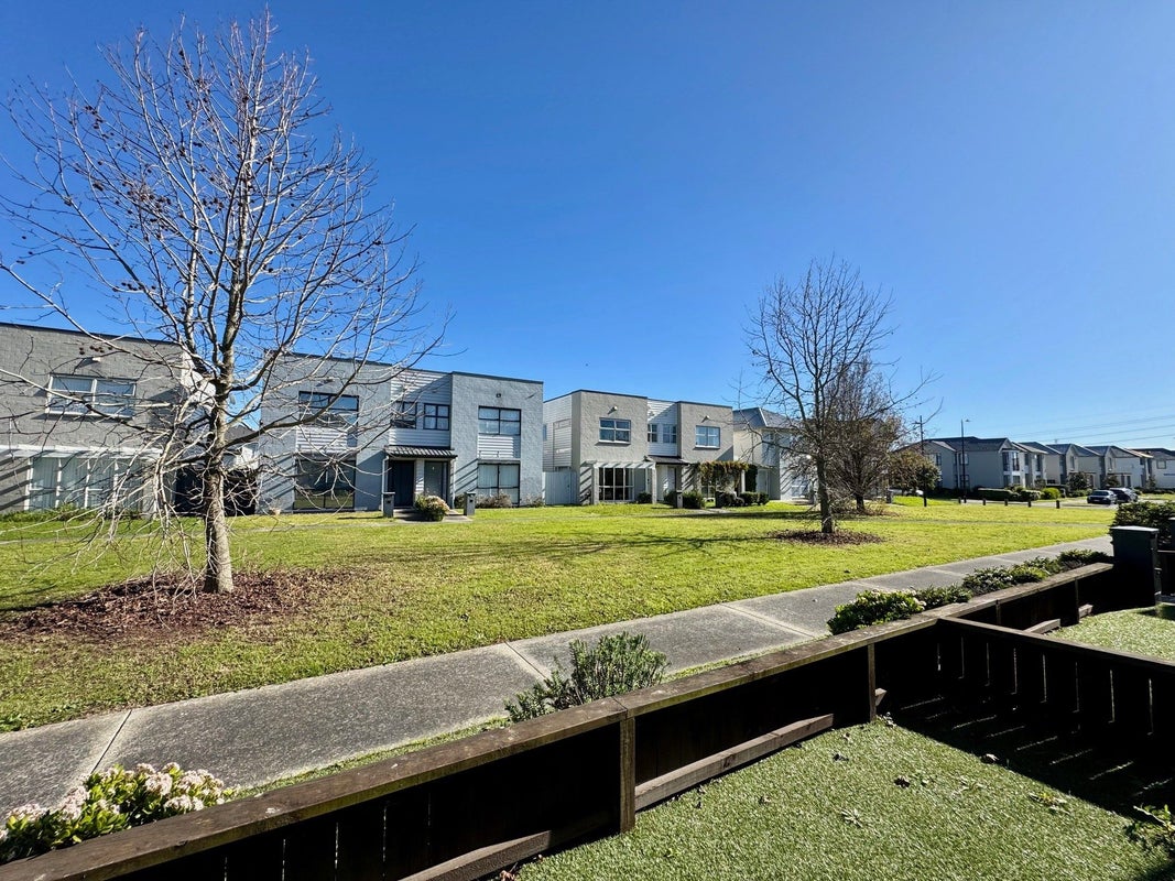 37 Hollowout Street, Takanini, Auckland - Carousel 15