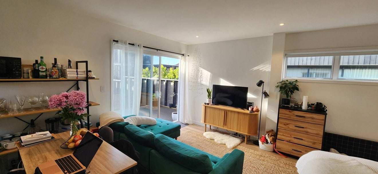 37 Gulf View Road, Murrays Bay, Auckland - Carousel 1