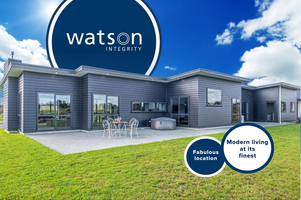 49 Johnstone Drive, Fitzherbert, Palmerston North - Carousel 1