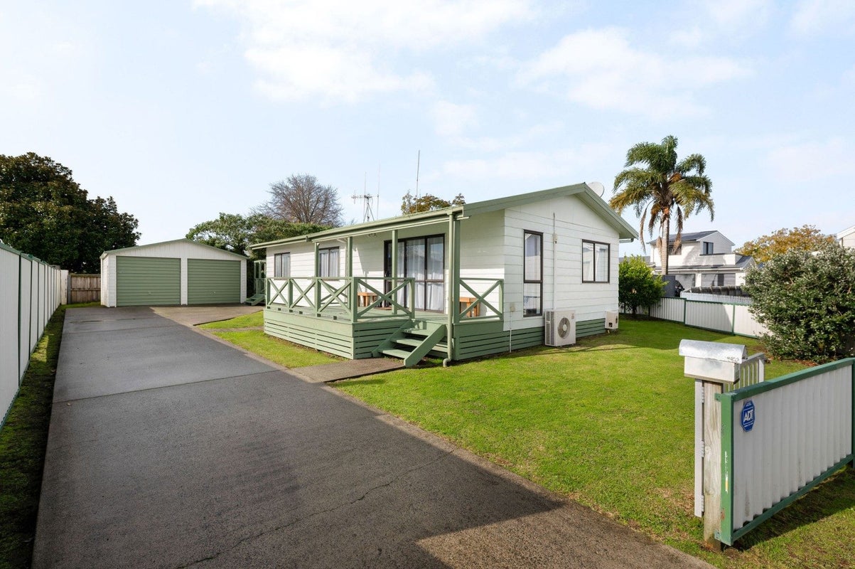 7 Beadle Place, St Andrews, Hamilton - Carousel 1